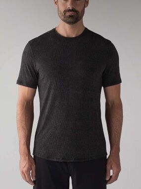 Lululemon Mens In Mind Short Sleeve - XL